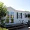 Captivating chalet with a microwave, near the Wadden Sea - Tzummarum