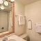 Less Than 15 Mi to Breck Dillon Condo with Fireplace - ديلون