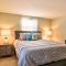 Waterfront Bradenton Home Heated Pool and Fire Pit - 布雷登顿