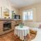 2 Bedroom Lovely Home In Padul