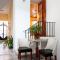 Psyri Neoclassical House Yard Free Parking
