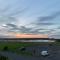 The Anchorage - sea views and beach on doorstep