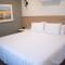 Colonial Hotel & Suites - Grand Bend