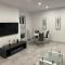 Stunning 2-Room Penthouse with Lakeview W11