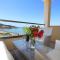 Paralia Luxury Suites - Agios Stefanos