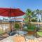 House of Neptune Steps from the sea and private pool - Саут-Падре-Айленд