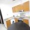 Cozy Rooms and Small Partitions for Men guests in Dubai - دبي