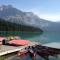 Canadian Rockies Inn - Adults only