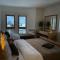 Apartment 84