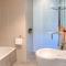 Luxury Hobart Waterfront Apartment with views!