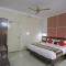 Hotel The Tourist - 1 min from New Delhi Railway Station