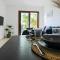 Phaedrus Living: Seaside Flat Constantinos 113