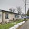 Cozy and Rustic Cottage with Houghton Lake Access! - هاوتون ليك