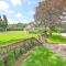 Exquisite Manor House in Surrey Hills - Lower Kingswood