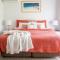 Tropical Getaway in 2 Bedroom Unit in 4 star Resort