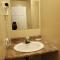 Silver Maple Motel