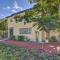 Sun-Soaked Studio with Pool Access in Lake Worth!