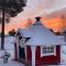Modern Lapland Cottage with Outdoor Sauna & BBQ Hut - Slagnäs