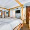 Ski and Racquet Club 203B