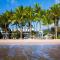 Palm Cove Beachside Apartments - Sea and Mountain Views
