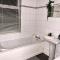 Contemporary 2 Bedroom Victorian Town House - Sleeps up to 6