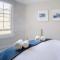 The Apartment, Bath