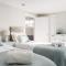 The Apartment, Bath