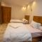 Life Pyramids Inn