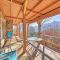 Mountain-View Maggie Valley House with Spacious Deck - 马吉谷