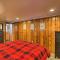 Wildmanor Ranch Near Red Rocks w/ Hot Tub!