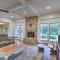 9 Mi to Magnolia Market Large Home in Waco!