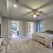 9 Mi to Magnolia Market Large Home in Waco!