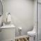 Pet-Friendly Cottage, 3 Blocks to Main St! - تومبال