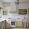 Spacious 6 bdrm Stone Villa with Pool