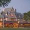 Red Coach Inn