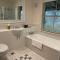 Villa Provincial - 2 Bedrooms both with Ensuites -Situated in Cypress Lakes Resort - Pokolbin