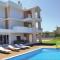 Lovely Home In Preveza With Outdoor Swimming Pool - كانالي