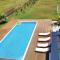 7 Bedroom Cozy Home In Preveza