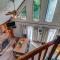 Beautiful Chalet with Hot Tub & Sauna in Poconos