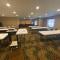 Cobblestone Hotel & Suites - Broken Bow - Broken Bow