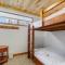 12 Beds Sleep 16 Chalet-Sauna-HotTub-2min to Blue