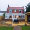 Hot Tub Pet Friendly Luxury Cosy Cottage, Near Withernsea and Patrington - Welwick