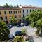 Casa Monique, A Smart Designed Sweet Air Conditioned Apartment Inside the Walls of Lucca