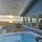 Pacific Coast House with Private Hot Tub! - Manchester