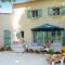 Country house with private terrace, Beaucaire