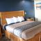 Valli Hi Motel