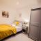 Surbiton Luxury Garden House 19A