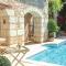 Awesome Home In Lye With Outdoor Swimming Pool - Lye