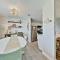 Bayhouse condos 2410