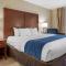 Comfort Inn & Suites Northern Kentucky